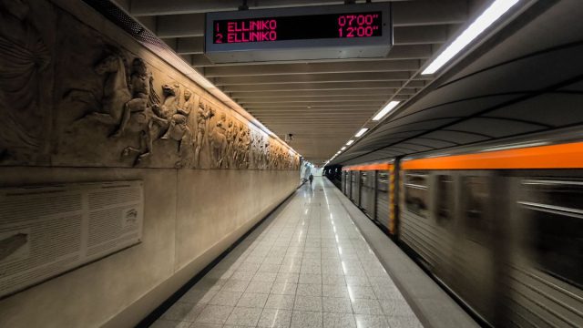 Έρημη πόλη η Αθήνα τον Δεκαπενταύγουστο: Πώς θα κινηθούν τα ΜΜΜ παραμονή και ανήμερα