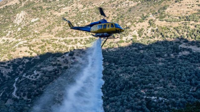 Συναγερμός στην Πυροσβεστική: Φωτιά στην Αγία Μαρίνα στο Κορωπί