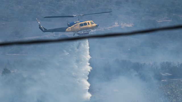 Συναγερμός για φωτιά στην Αρχαία Ολυμπία: Καίει σε δύσβατο σημείο