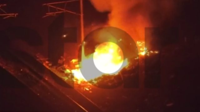 Ασπρόπυργος: Σε μπελάδες οι κάτοικοι – Ρομά καίνε καλώδια δίπλα στις γραμμές του προαστιακού