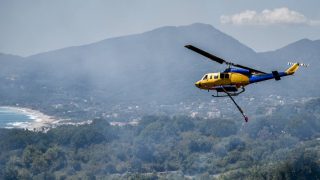 Σύλληψη για εμπρησμό στις Αχαρνές: Έβαλε φωτιά σε σκουπίδια και κατέστρεψε κάδους απορριμμάτων