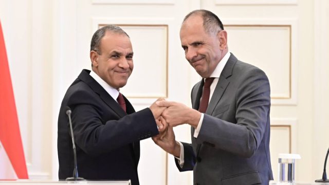 Συνάντηση Γεραπετρίτη – ΥΠΕΞ Αιγύπτου: «Κοινή πρόθεση να συνεχίσει η Μονή Σινά την αδιατάρακτη πορεία της»