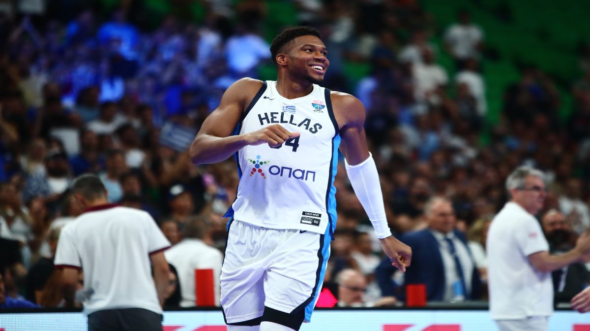 Ελλάδα – Λετονία 104-86: Ο Γιάννης επέστρεψε και η «γαλανόλευκη» πετάει!