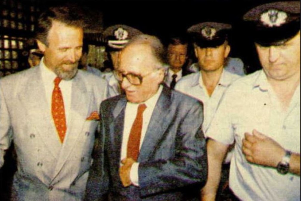 Σαν σήμερα, 11 Αυγούστου 1990: Η απόφαση του Ανώτατου Ειδικού Δικαστηρίου που έστειλε στο εδώλιο υπουργούς για πρώτη φορά στην ελληνική πολιτική ιστορία