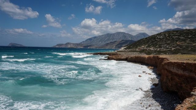 Καιρός σήμερα (11/08): Συνεχίζονται οι θυελλώδεις άνεμοι –  Στους 41 βαθμούς η θερμοκρασία – Η πρόγνωση από Ρήγου και Τσατραφύλλια