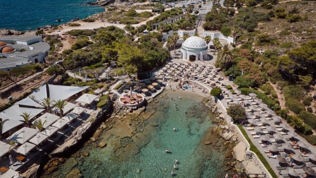 Τραγωδία στη Ρόδο: Νεκρός ανασύρθηκε τουρίστας στις Πηγές Καλλιθέας