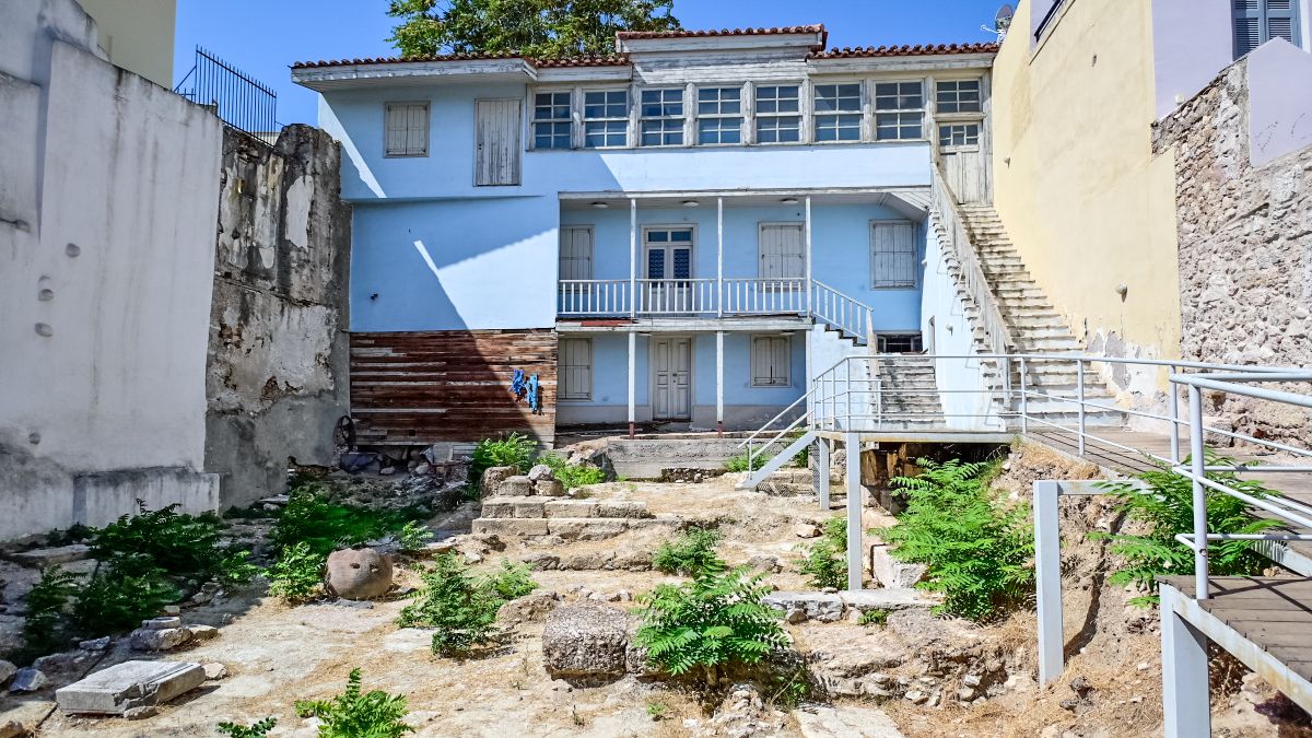 Η «Οικία Κοκοβίκου» ξαναζωντανεύει στην Πλάκα: Το ιστορικό σπίτι μετατρέπεται σε χώρο προβολής ταινιών