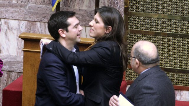 Δε… σβήνει με Τσίπρα η Ζωή Κωνσταντοπούλου: «Το κόμμα θα το λένε “Το Λαγούμι”»