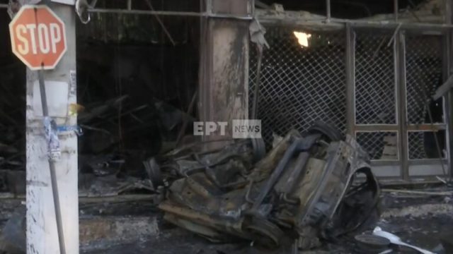 Τραγικό τροχαίο στο Κορωπί: Αυτοκίνητο προκάλεσε φωτιά πέφτοντας σε κατάστημα – Νεκρός ο οδηγός