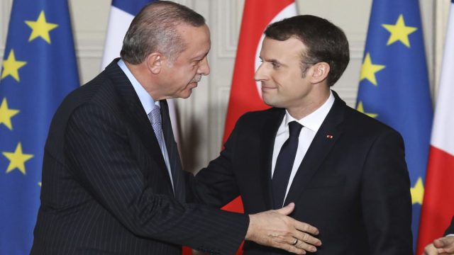 «Είμαστε πρόθυμοι να συνεργαστούμε σε μια φιλόδοξη διμερή ατζέντα με την Τουρκία»: Το μήνυμα Μακρόν σε Ερντογάν