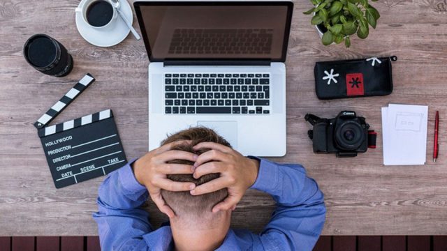 Μαύρη οθόνη σε laptop: Αιτίες και λύσεις