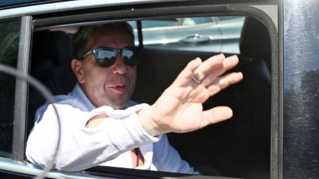 Νέα… κατραπακιά για τον Γιώργο Μαζωνάκη μετά το ψυχιατρείο – Χάνει πολλά χρήματα!