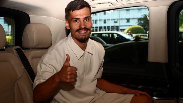 «Δεν είχα καμία αμφιβολία για να έρθω»: Στην Αθήνα ο Μίλος Πάντοβιτς για τον Παναθηναϊκό