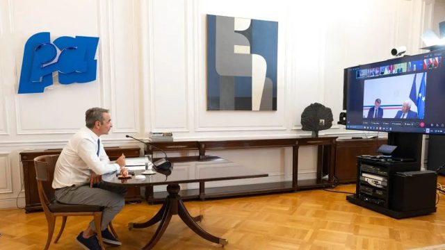 «Τα σύνορα δεν αλλάζουν δια της βίας»: Ο Κυριάκος Μητσοτάκης στη τηλεδιάσκεψη για τον πόλεμο στην Ουκρανία