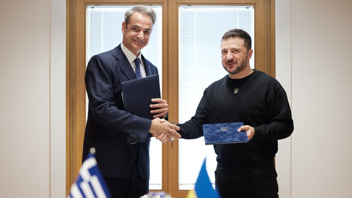 Μητσοτάκης στην τηλεδιάσκεψη με Ζελένσκι: Μόνο η Ουκρανία μπορεί να λάβει αποφάσεις για ζητήματα κυριαρχίας