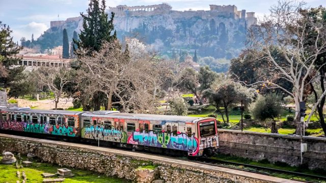 Δεκαπενταύγουστος στην Αθήνα: Με αυτό τον τρόπο κυκλοφορούν τα ΜΜΜ