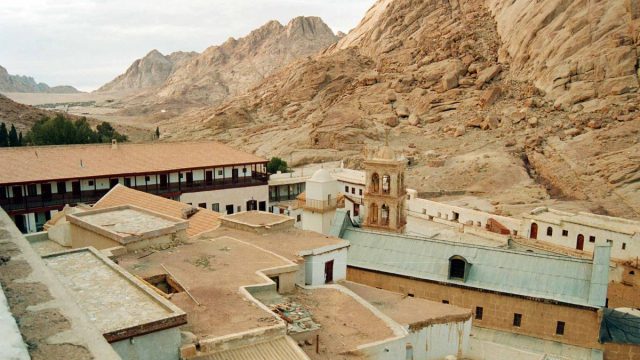 Σε κατάσταση συναγερμού η Μονή Σινά: Επιστολή του Αρχιεπισκόπου στον Σίσι και εξελίξεις με τους μοναχούς