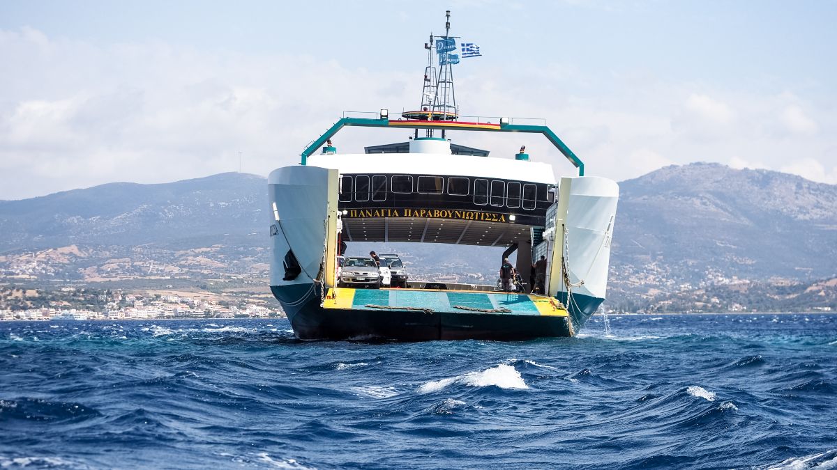 Νέα Στύρα: Δίωξη στον πλοίαρχο για παραμέληση καθηκόντων ασφαλείας – Πολλαπλά ρήγματα στο φέρι μποτ