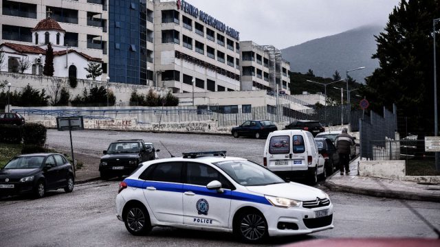 Θρίλερ στη Σπερχειάδα: Στο νοσοκομείο 30χρονος με τραύμα από μαχαίρι