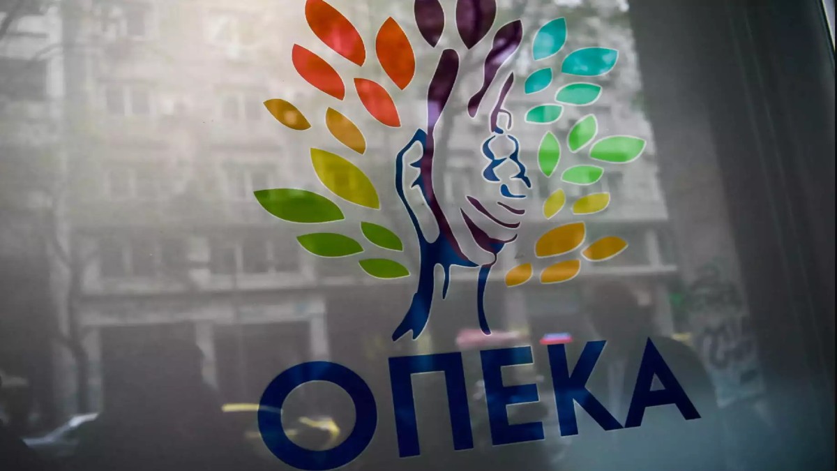 ΟΠΕΚΑ: Σήμερα (29/8) η πληρωμή των κοινωνικών επιδομάτων για τον Αύγουστο – Οι δικαιούχοι και τα ποσά