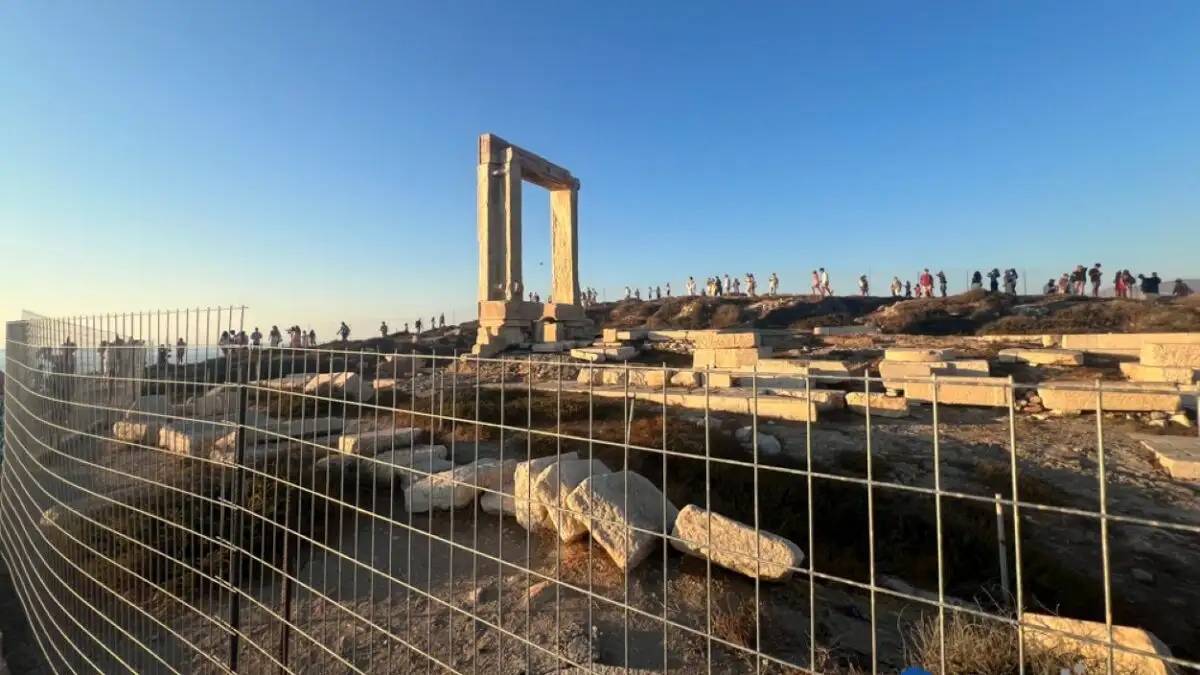 Συλλήψεις για το συρματόπλεγμα στην Πορτάρα της Νάξου μετά από καταγγελία του δημάρχου
