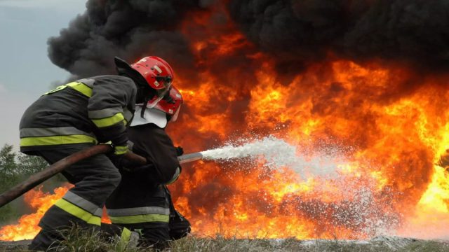 Φωτιά στην Αργολίδα – Επιχειρούν εναέρια μέσα