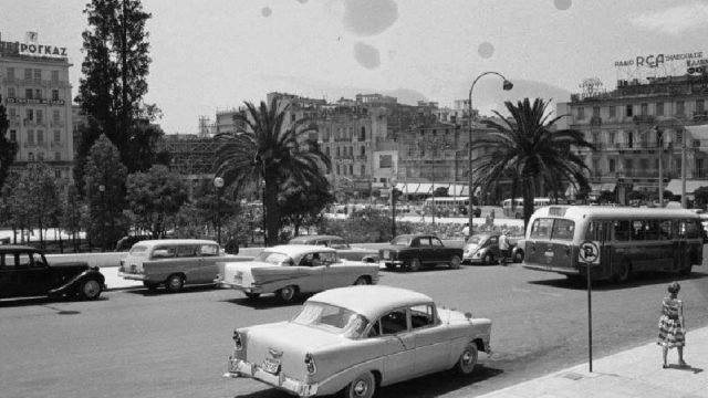 Κουίζ για την παλιά Αθήνα: Ξέρετε ποια είναι η πλατεία; Περνάτε από εκεί καθημερινά