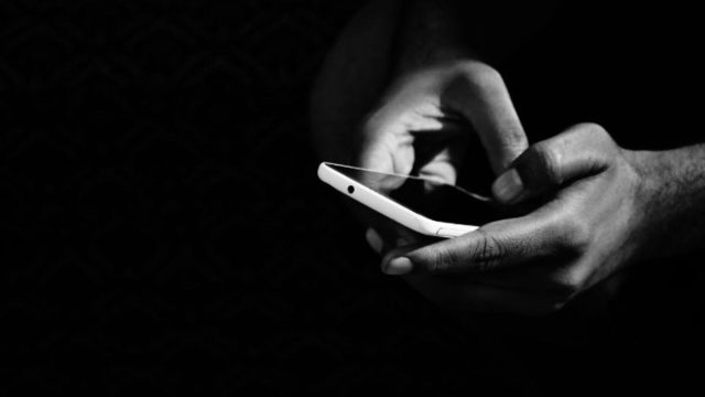 Revenge porn στη Λαμία: Πεθερά και εν διαστάσει σύζυγος απείλησαν 51χρονο και τη μητέρα του με ακατάλληλες φωτογραφίες
