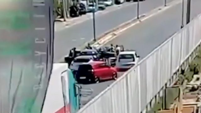Ασπρόπυργος: Η στιγμή της σύλληψης συνεργού του «Έντικ» – Το βίντεο δεν είναι μέρος ταινίας