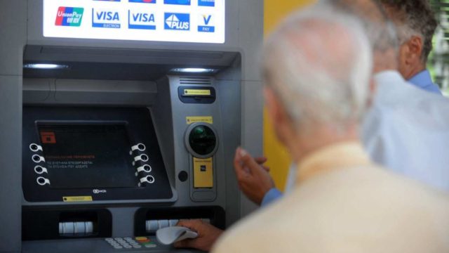 Το πακέτο της ΔΕΘ: Αυξήσεις στις συντάξεις με δύο σενάρια στο τραπέζι
