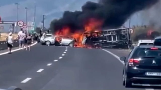 Θανατηφόρο τροχαίο στην Εγνατία Οδό: Τρεις άνθρωποι βρέθηκαν απανθρακωμένοι