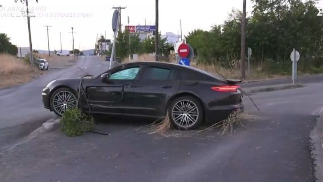 Θέρμη: Ταυτοποιήθηκε ο οδηγός της Porsche που ενεπλάκη στο τροχαίο – Διέφυγε από την ηλιοροφή