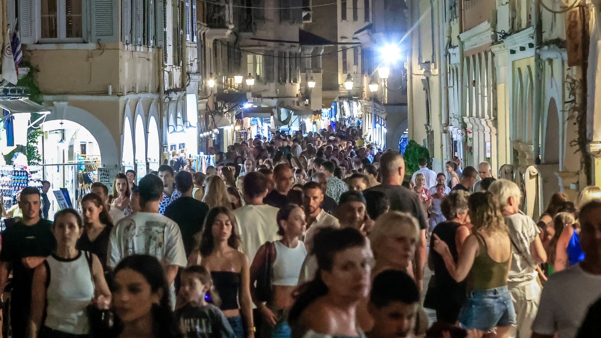 Ελληνικός τουρισμός 2025: Νέο ρεκόρ με στροφή στην ποιότητα – Ποιες χώρες αφήνουν τα περισσότερα χρήματα