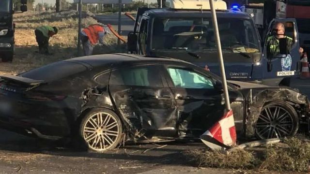 Θέρμη: Συνελήφθη η ιδιοκτήτρια της Porsche που προκάλεσε το τροχαίο – Οδηγείται στην Τροχαία για κατάθεση
