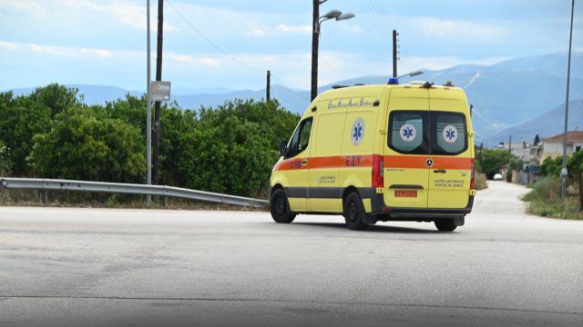 Τραγωδία στην Κορινθία: Αυτοκίνητο παρέσυρε και σκότωσε πεζή