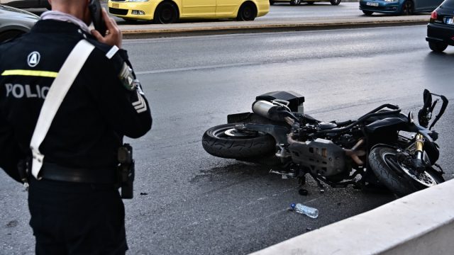 Θανατηφόρα σύγκρουση μηχανών στην Παλλήνη – Νεκρός ένας 43χρονος