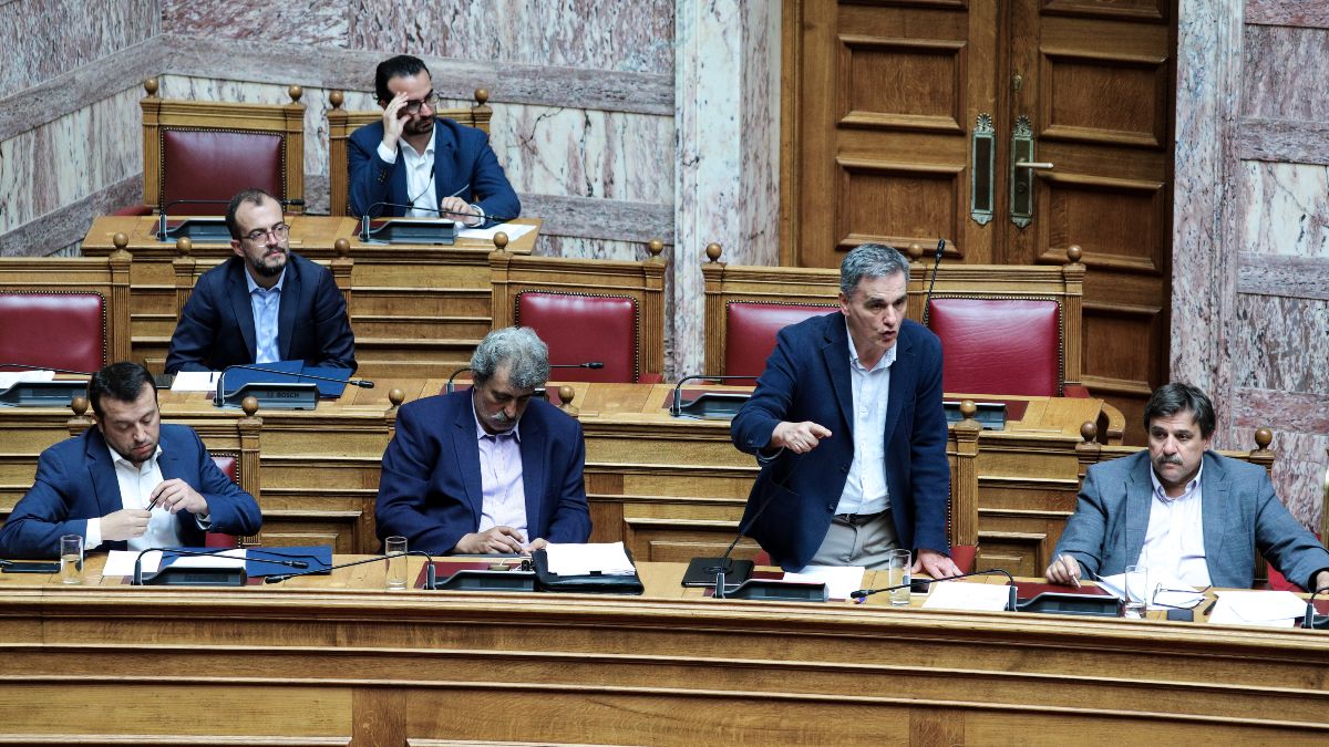 «Εμφύλιος» στην Αριστερά με Πολάκη και Τσακαλώτο για τη συνέντευξη Τσίπρα: «Άνοιξε την πόρτα στο αντιΣΥΡΙΖΑ μέτωπο – Ευκλείδη, προκαλείς…»