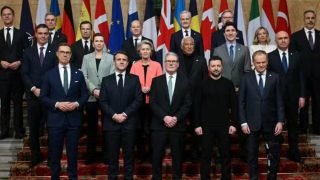 Sky News: Γιατί ο Ζελένσκι συνοδεύεται από 7 ηγέτες στις ΗΠΑ – Τι φοβούνται οι Ευρωπαίοι