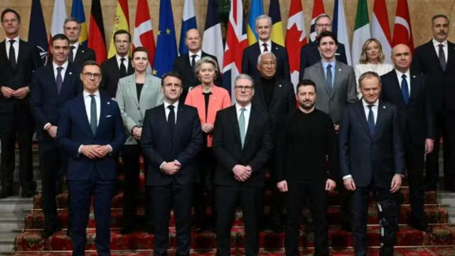 Sky News: Γιατί ο Ζελένσκι συνοδεύεται από 7 ηγέτες στις ΗΠΑ – Τι φοβούνται οι Ευρωπαίοι