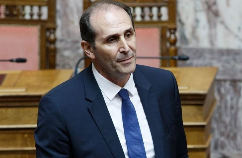 66 λεπτά προσπαθούσαν να σώσουν τον Απόστολο Βεσυρόπουλο: Οι αγωνιώδεις στιγμές μέχρι να διαπιστωθεί ο θάνατός του