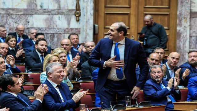 «Ο άνθρωπος που πάλευε για όλη την Ελλάδα»: Το «αντίο» του πολιτικού κόσμου στον Απόστολο Βεσυρόπουλο