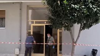 Γυναικοκτονία στο Βόλο: Συνεχίζουν να κυνηγούν τον 40χρονο φονιά – Σκότωσε τη γυναίκα του με ένα εργαλείο ψησίματος
