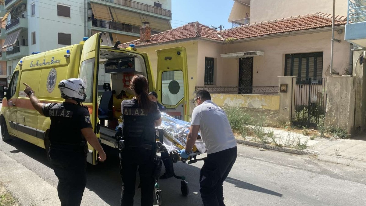 Απόλυτη φρίκη στο Βόλο: Η μεγαλύτερη κόρη ανέλαβε την αναγνώριση της μητέρας της που έσφαξε ο πατέρας της