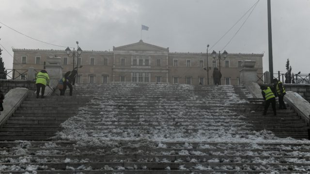 Καιρός – Καλογερομερομήνια: Έρχεται ένας δύσκολος χειμώνας