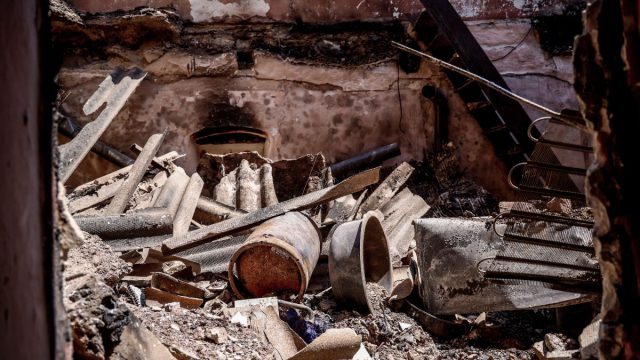 «Νιώθαμε ότι θα καούμε ζωντανοί, πώς θα τα φτιάξω όλα από την αρχή;»: Συγκλονίζει κάτοικος της Χίου για την φωτιά που διέλυσε το νησί