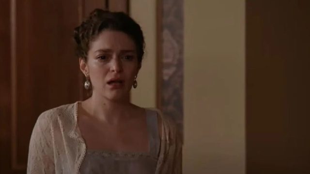 Grand Hotel (22/09): Τραγική φιγούρα η Αλίκη με το αιματοβαμμένο φόρεμά της μετά τη δολοφονία του Πέτρου