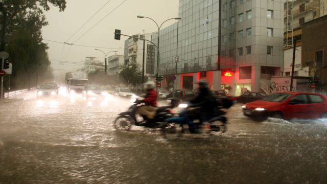 Καιρός σήμερα (15/09): Έρχονται βροχές στην Αττική – Τι ώρα θα βρέξει και που;