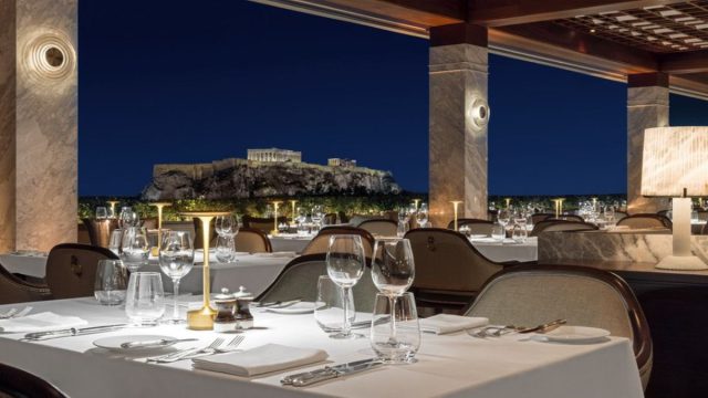 Γεύμα στα ύψη: Το GB Roof Garden κατέχει δικαίως τον Χρυσό του Σκούφο