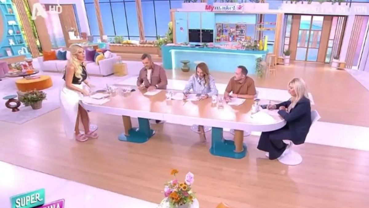 Κατερίνα Καινούργιου: H εγκυμοσύνη «μιλά», έβγαλε τα τακούνια και φόρεσε παντόλφες στο πλατό – «Δεν μπορώ! Συγγνώμη…»