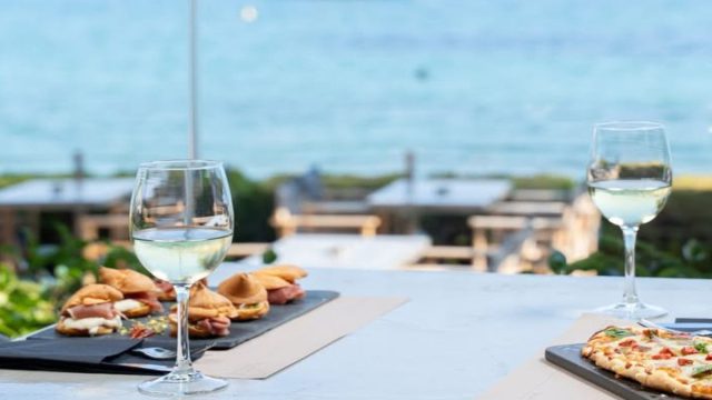 Kazba στο Πόρτο Ράφτη: Ένα ταξίδι στο νησί, λίγα λεπτά από την πόλη